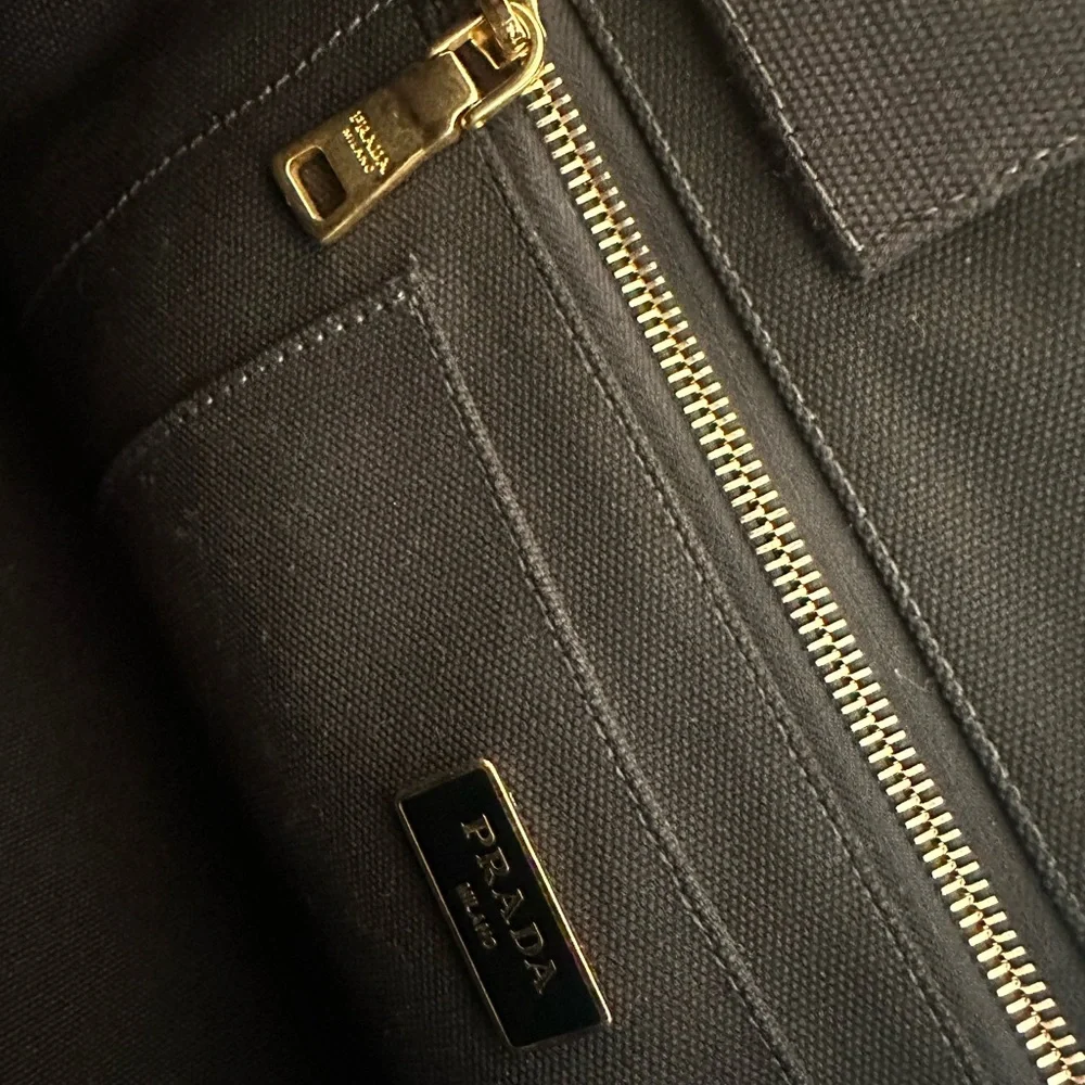 Prada Bag with Entrupy Certification - Picture 6 of 11